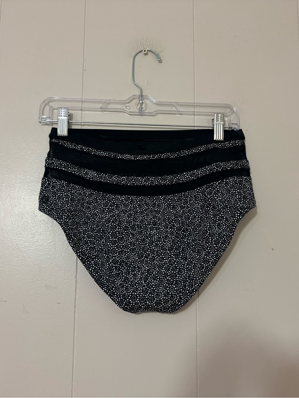 Lululemon Go With The Flow High Waist Freckle Flower Bikini Bottom Black White - Picture 5 of 6